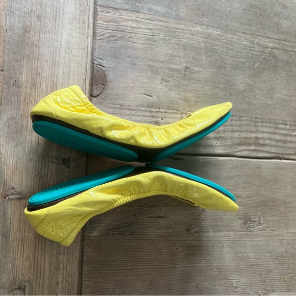 Tieks Yellow woman’s flat Shoes - Picture 6 of 14